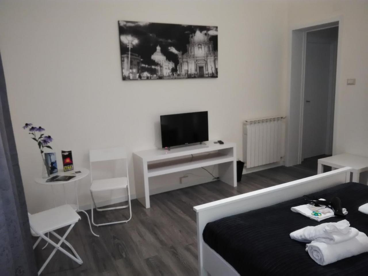 B&B Del Toscano Катания Екстериор снимка
